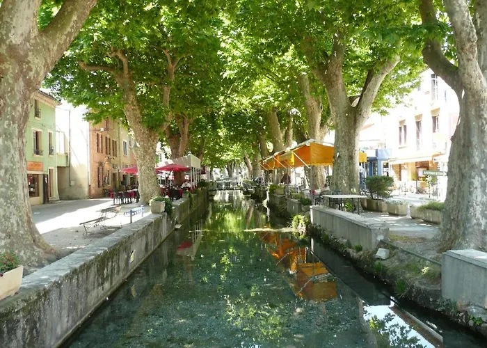 Maison De A Louer Dans Le Gard Provencal, Semaine De 7 Jours Minimum, Samedi Au Samedi, 10 Personnes, Du Colombier Tatil Evi