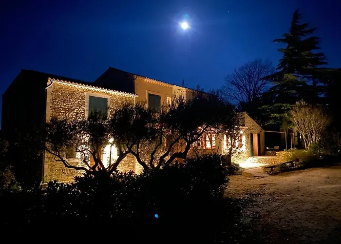 Maison De A Louer Dans Le Gard Provencal, Semaine De 7 Jours Minimum, Samedi Au Samedi, 10 Personnes, Du Colombier Tatil Evi