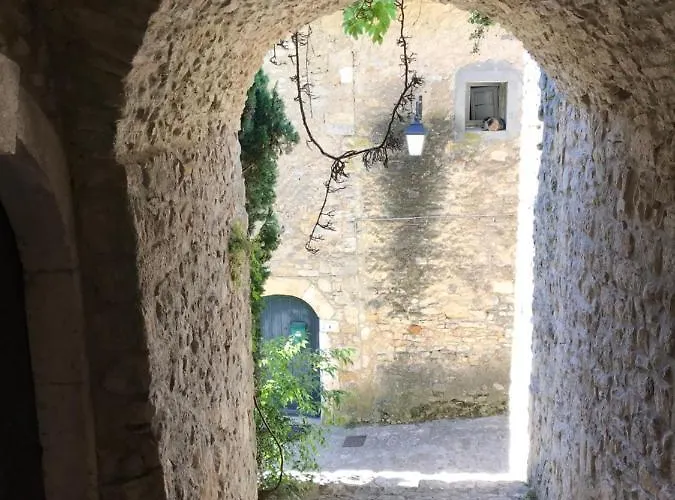 Semesterbostad Maison De A Louer Dans Le Gard Provencal, Semaine De 7 Jours Minimum, Samedi Au Samedi, 10 Personnes, Du Colombier *
