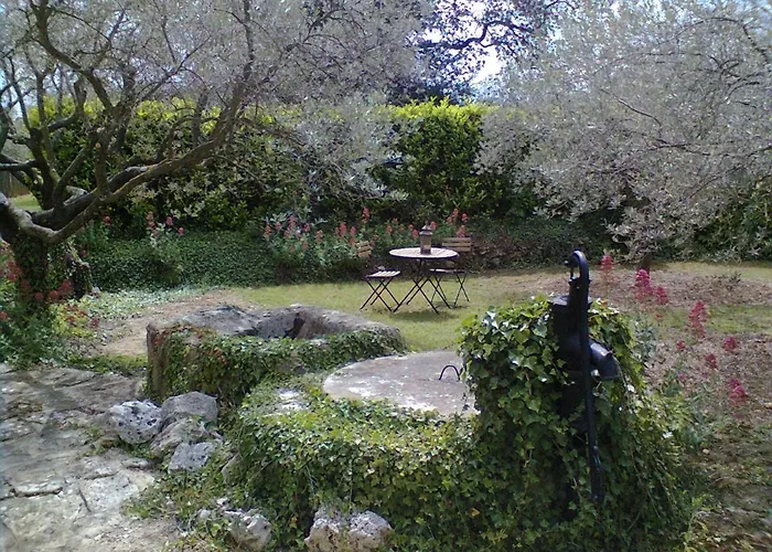 Semesterbostad Maison De A Louer Dans Le Gard Provencal, Semaine De 7 Jours Minimum, Samedi Au Samedi, 10 Personnes, Du Colombier