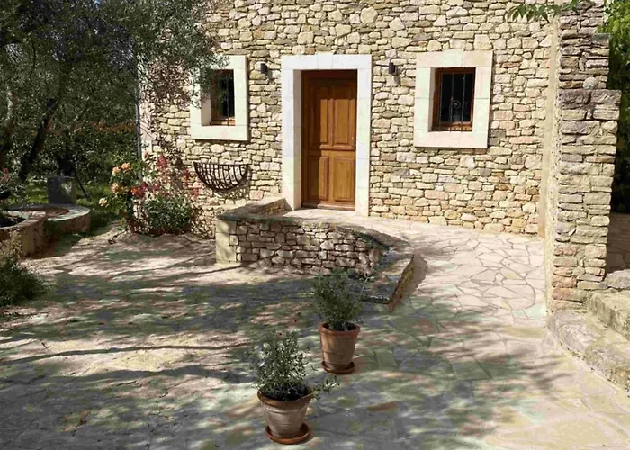 Maison De A Louer Dans Le Gard Provencal, Semaine De 7 Jours Minimum, Samedi Au Samedi, 10 Personnes, Du Colombier Semesterbostad