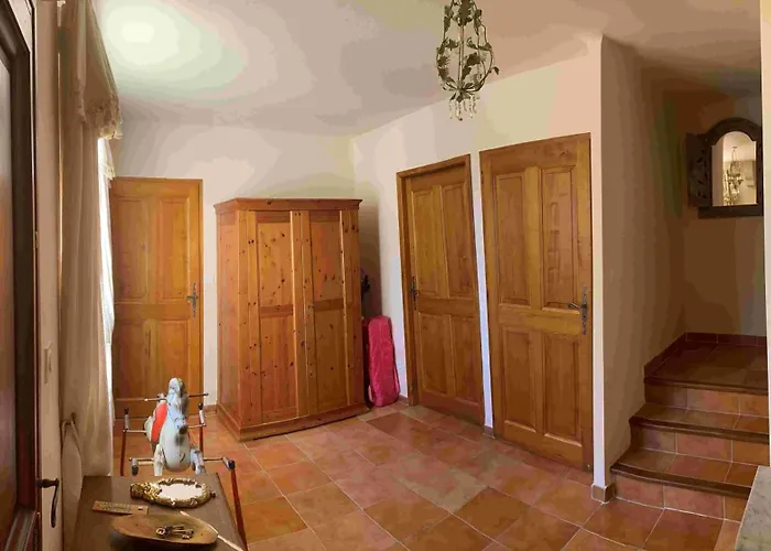 Maison De A Louer Dans Le Gard Provencal, Semaine De 7 Jours Minimum, Samedi Au Samedi, 10 Personnes, Du Colombier Tatil Evi Saint-Michel-d'Euzet