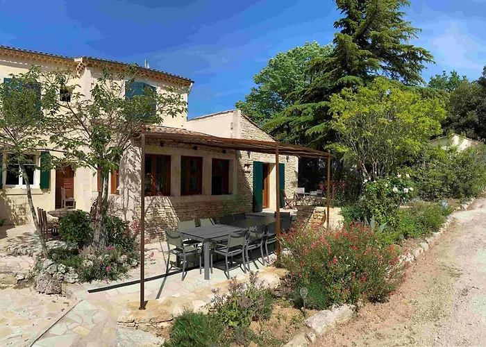Maison De A Louer Dans Le Gard Provencal, Semaine De 7 Jours Minimum, Samedi Au Samedi, 10 Personnes, Du Colombier